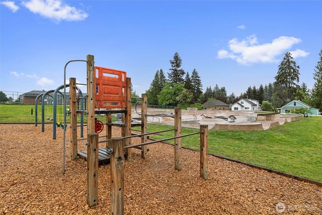 32417 2nd Avenue, Black Diamond, WA 98010