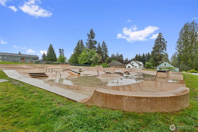 32417 2nd Avenue, Black Diamond, WA 98010