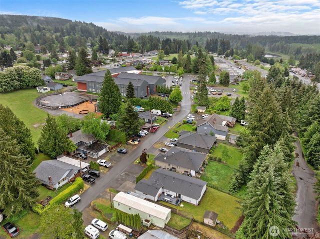 32417 2nd Avenue, Black Diamond, WA 98010
