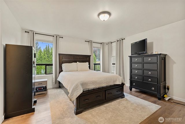 32417 2nd Avenue, Black Diamond, WA 98010