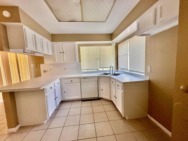 2526 Valley Forest Drive, Missouri City, TX 77489