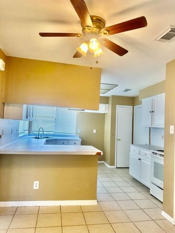 2526 Valley Forest Drive, Missouri City, TX 77489