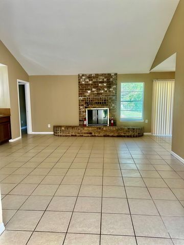 2526 Valley Forest Drive, Missouri City, TX 77489
