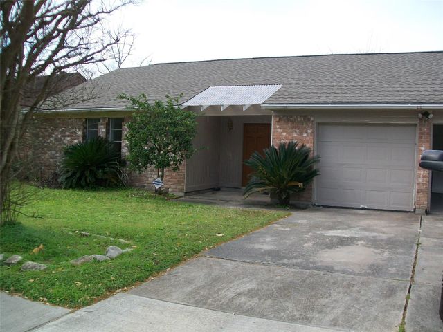 2526 Valley Forest Drive, Missouri City, TX 77489