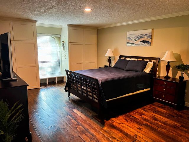 28 Tangle Brush Drive, The Woodlands, TX 77381