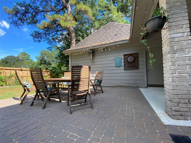 28 Tangle Brush Drive, The Woodlands, TX 77381