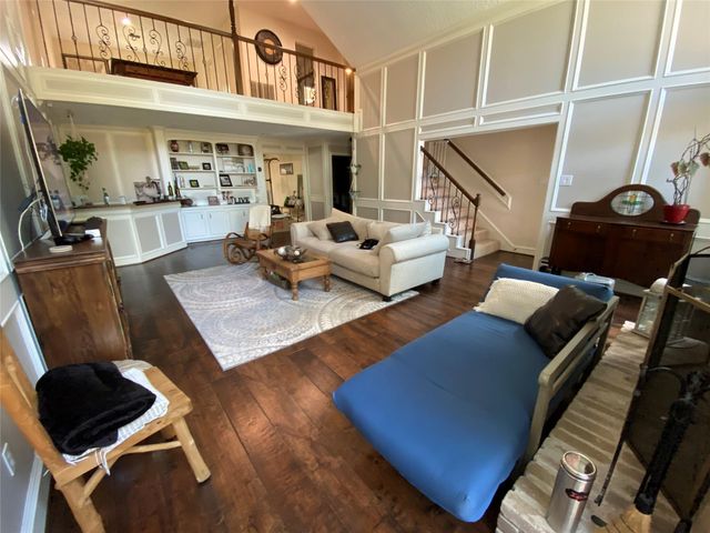 28 Tangle Brush Drive, The Woodlands, TX 77381