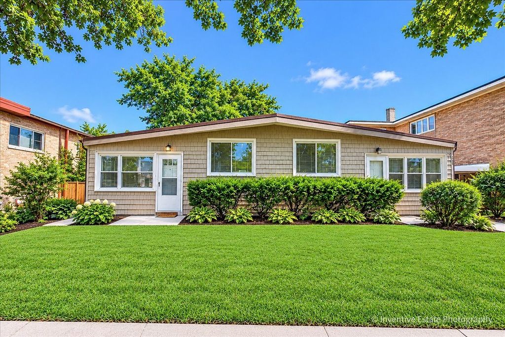 131 CALLAN Avenue, Evanston, IL 60202 — photo 2