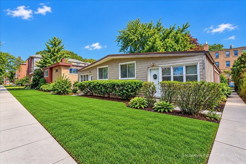 131 CALLAN Avenue, Evanston, IL 60202 — photo 5