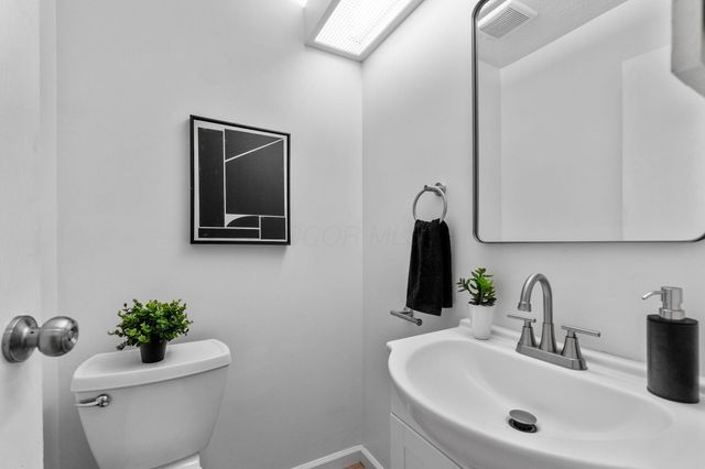 3828 Falls Circle Drive, 22, Hilliard, OH 43026