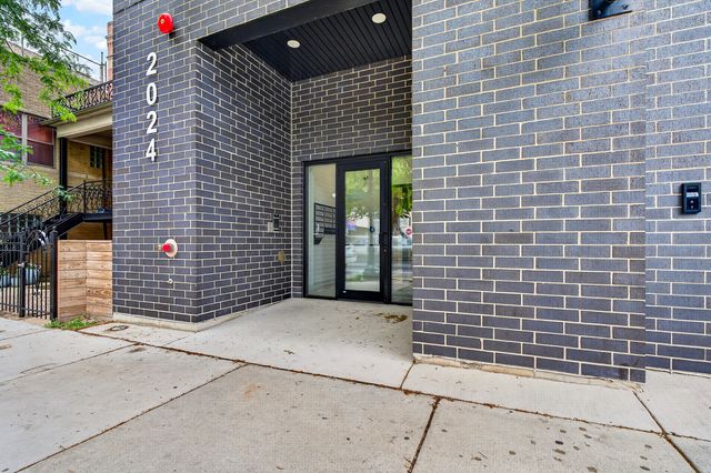 2024 W Irving Park Road 302, Chicago, IL 60618