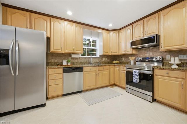 4204 Birdella DR, Williamsburg, VA 23188