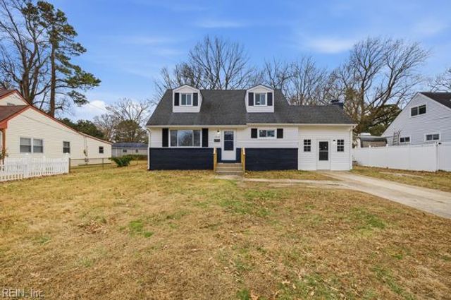 1013 Hunting Hill LN, Virginia Beach, VA 23455