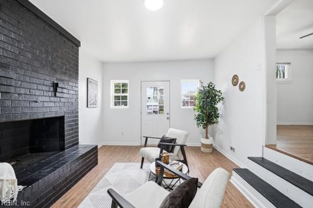 1013 Hunting Hill LN, Virginia Beach, VA 23455