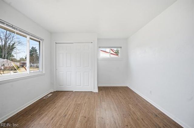 1013 Hunting Hill LN, Virginia Beach, VA 23455