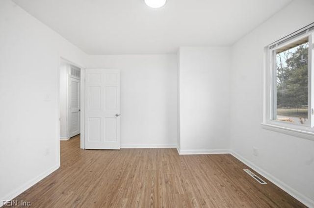 1013 Hunting Hill LN, Virginia Beach, VA 23455