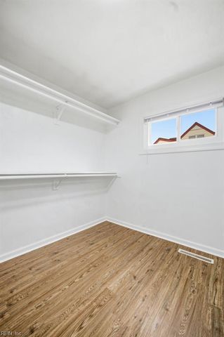 1013 Hunting Hill LN, Virginia Beach, VA 23455