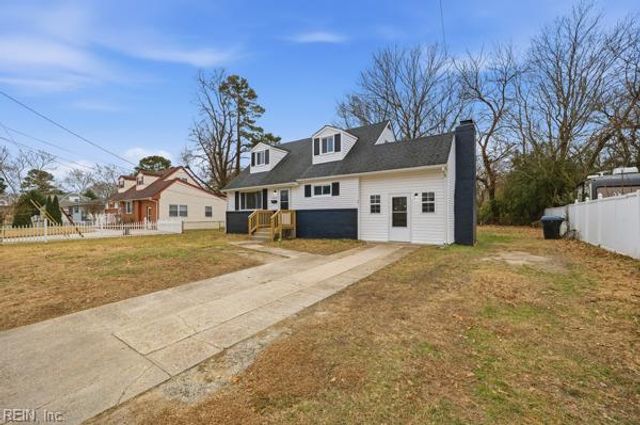 1013 Hunting Hill LN, Virginia Beach, VA 23455