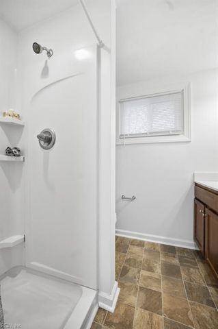 1013 Hunting Hill LN, Virginia Beach, VA 23455