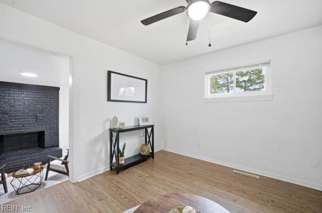 1013 Hunting Hill LN, Virginia Beach, VA 23455