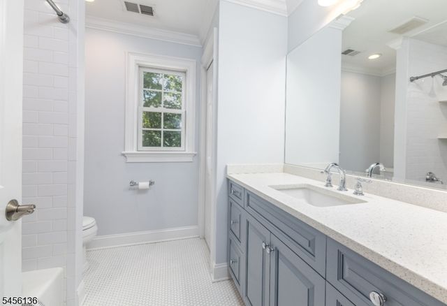 21 Crestwood Dr, Chatham Twp., NJ 07928
