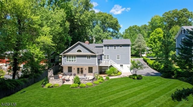 21 Crestwood Dr, Chatham Twp., NJ 07928