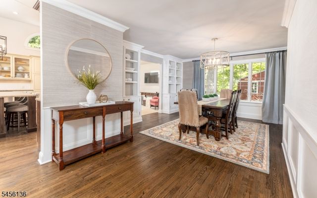 21 Crestwood Dr, Chatham Twp., NJ 07928