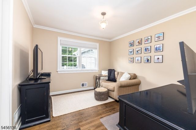 21 Crestwood Dr, Chatham Twp., NJ 07928