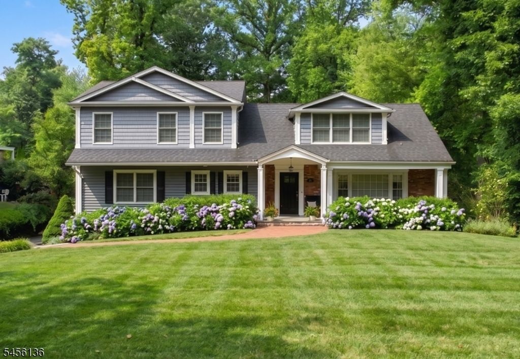 21 Crestwood Dr, Chatham Twp., NJ 07928
