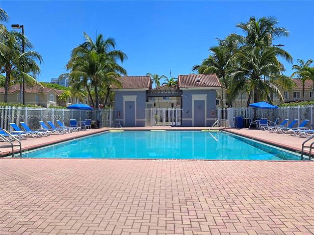 10778 NW 84th St 4-27, Doral, FL 33178
