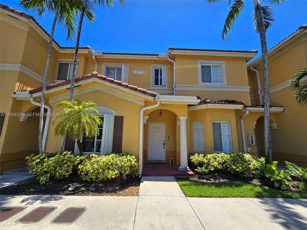 10778 NW 84th St 4-27, Doral, FL 33178