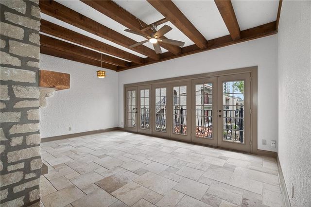 1111 W 46th Street 8, Kansas City, MO 64112