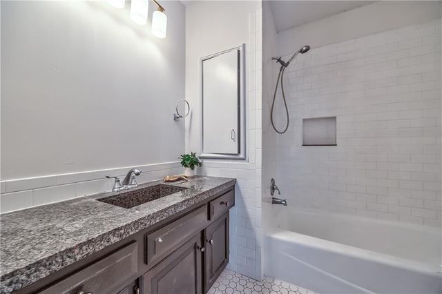 1105 Brookside Place, Raymore, MO 64083