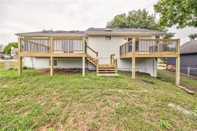 1105 Brookside Place, Raymore, MO 64083