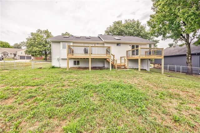 1105 Brookside Place, Raymore, MO 64083