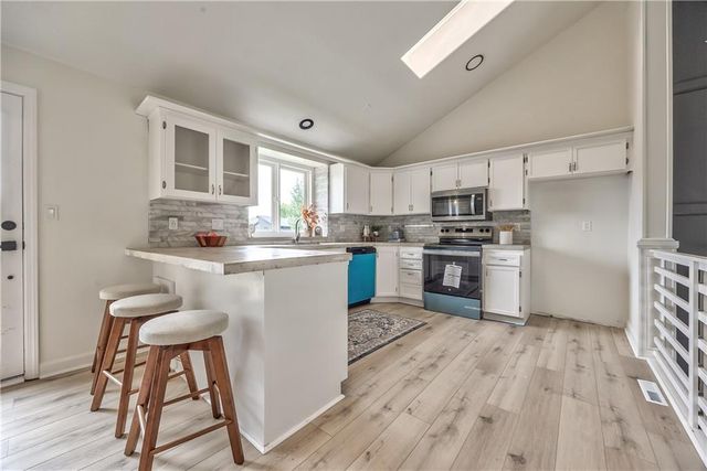 1105 Brookside Place, Raymore, MO 64083