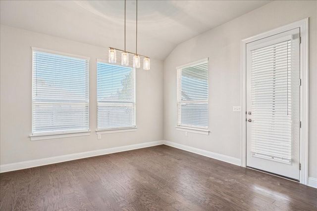 108 Strata DR, Liberty Hill, TX 78642