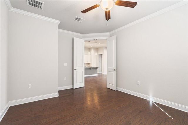108 Strata DR, Liberty Hill, TX 78642