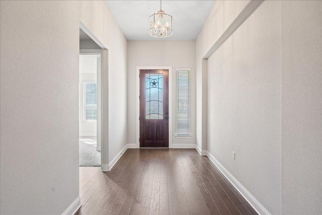 108 Strata DR, Liberty Hill, TX 78642