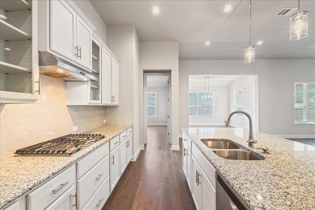 108 Strata DR, Liberty Hill, TX 78642