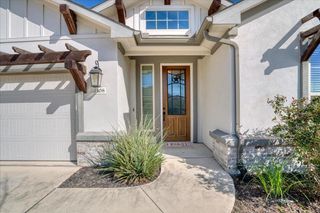 108 Strata DR, Liberty Hill, TX 78642