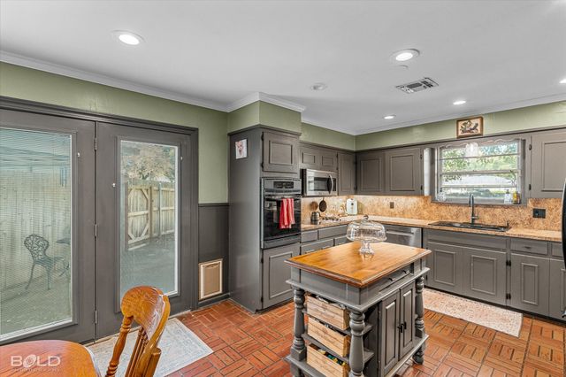 5702 River Road, Shreveport, LA 71105