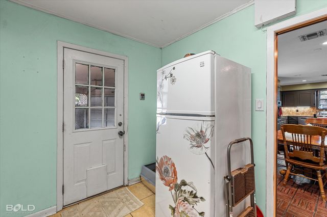 5702 River Road, Shreveport, LA 71105