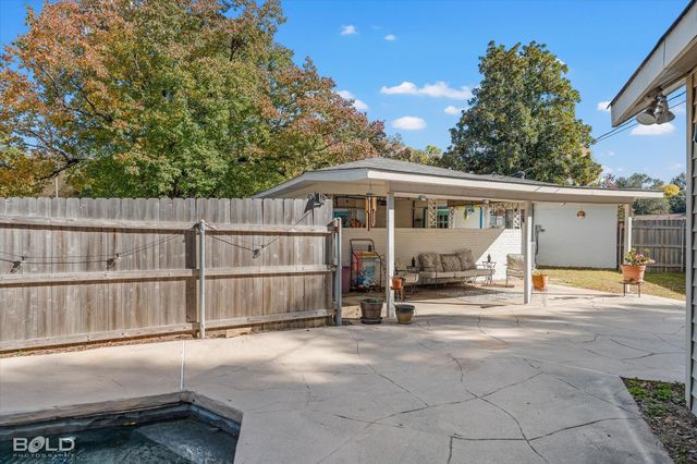 5702 River Road, Shreveport, LA 71105