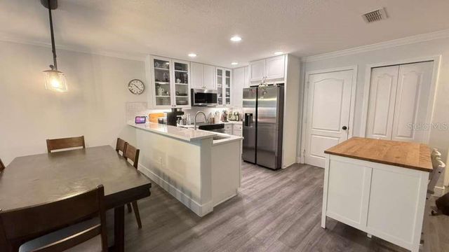 5073 KINGSCREST LANE, Oviedo, FL 32765