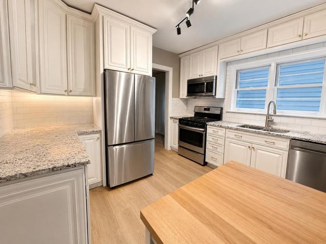 415 Bloom Street, Highland Park, IL 60035