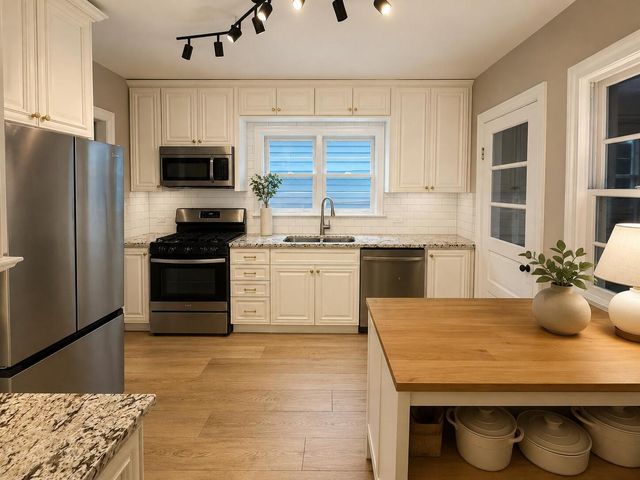 415 Bloom Street, Highland Park, IL 60035