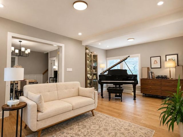 415 Bloom Street, Highland Park, IL 60035