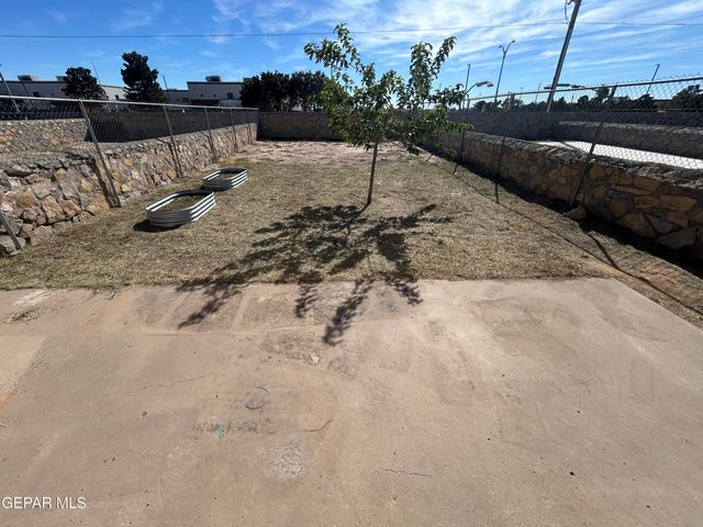 11804 Kings Arms Court, El Paso, TX 79936