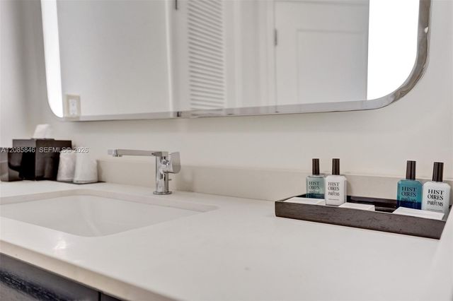 4401 Collins Avenue 1503, Miami Beach, FL 33140